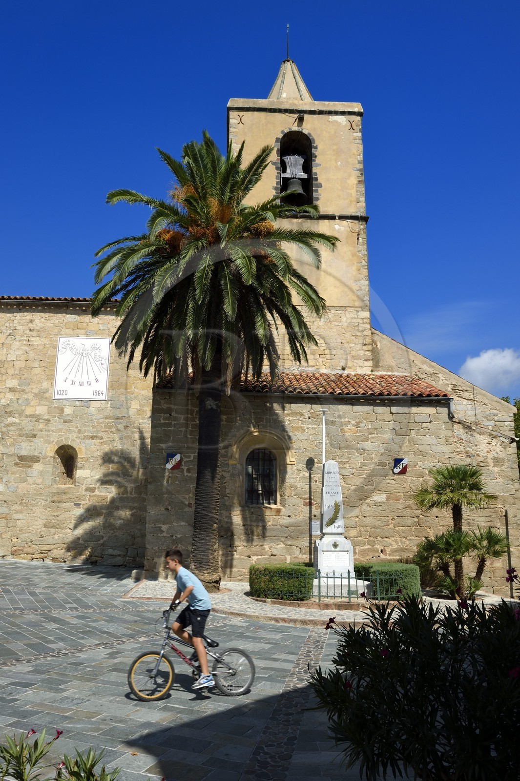 France, Var (83), Grimaud, l'église Saint Michel