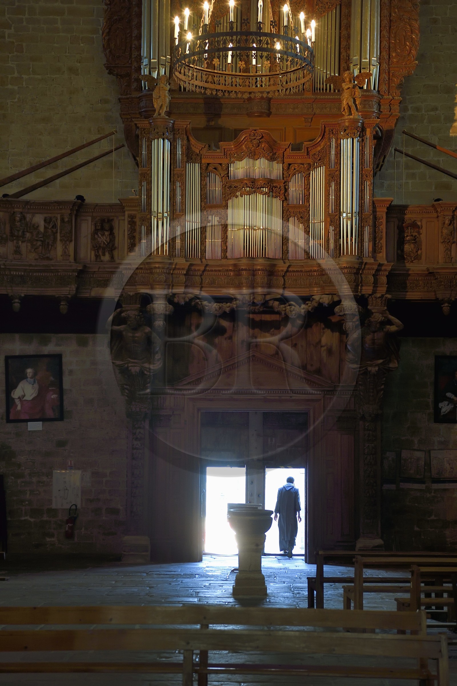 France, Haute-Loire (43), Parc naturel régional Livradois-Forez, abbaye de La Chaise-Dieu, l’église abbatiale Saint-Robert, le Grand-Orgue