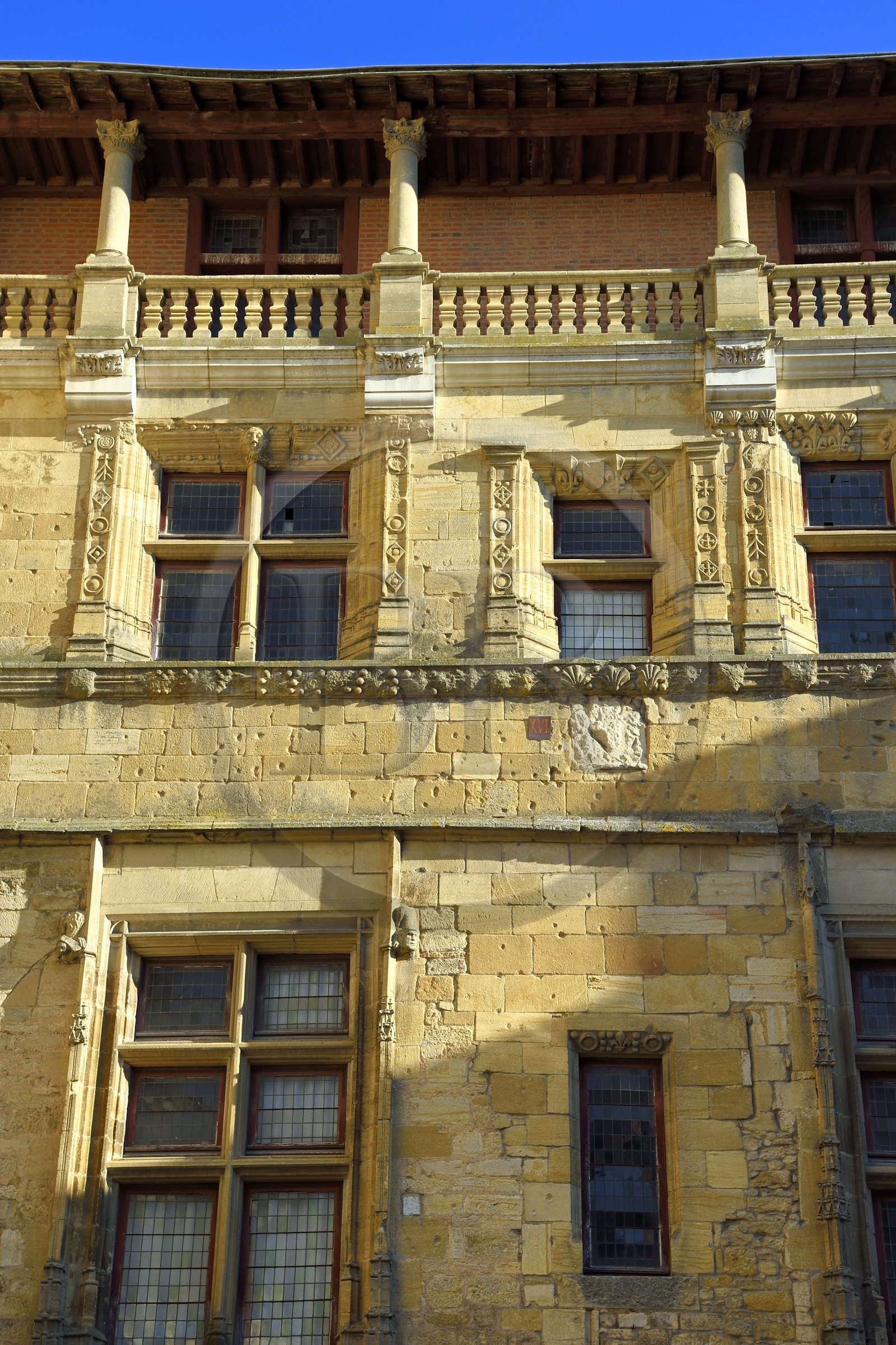 France, Dordogne, Perigord Noir, Dordogne valley, Sarlat la Caneda, old town house next to Cathedral Saint Sacerdos