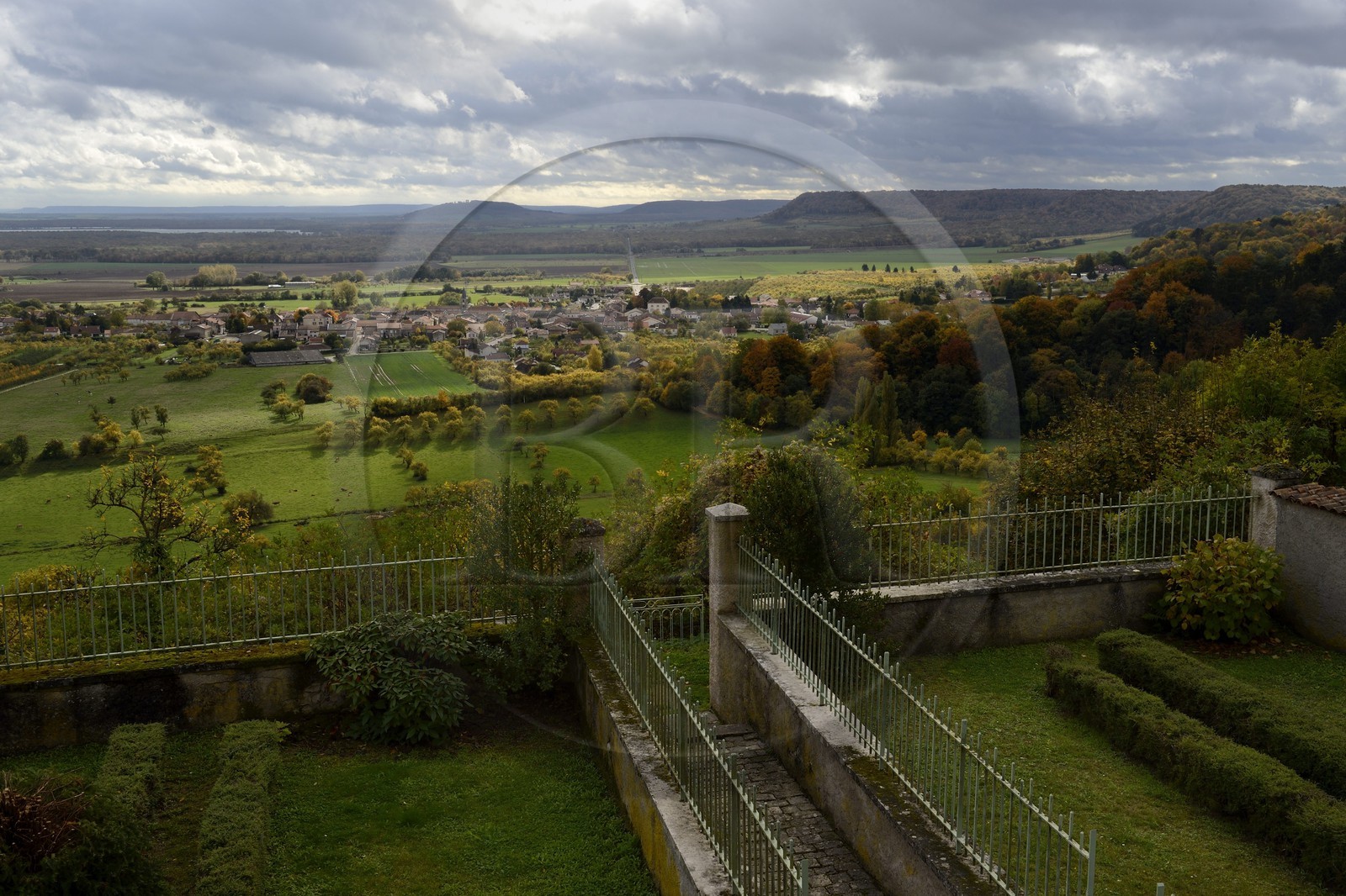 France, Meuse, Lorraine Regional Park, Cotes de Meuse, Hattonchatel, the village of Vigneulles-les-Hattonchatel in the Woevre plain
