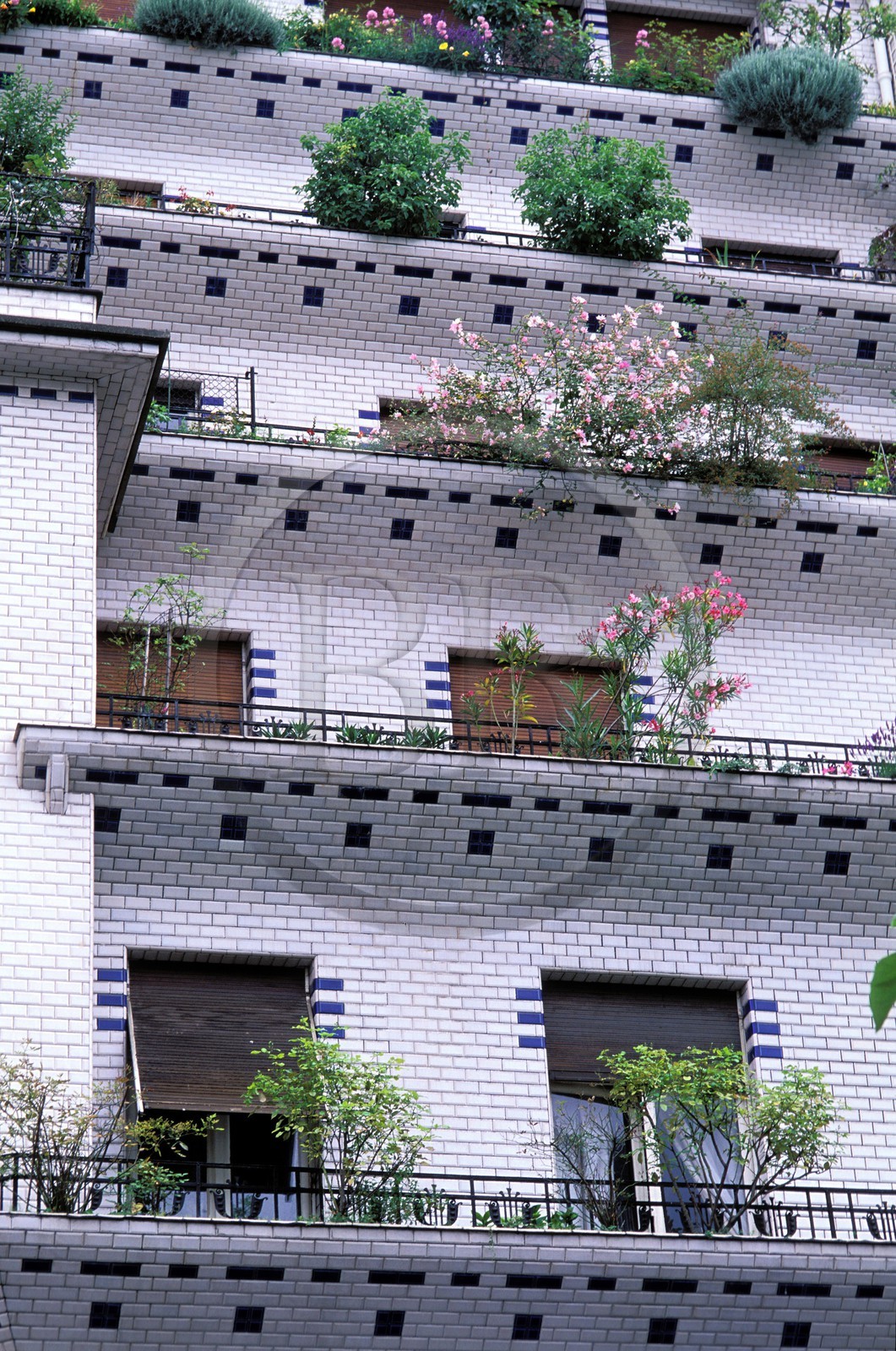 France, Paris(75), immeuble au 26 rue Vavin avec une façade en gradins, construit en 1911-1912 par les architectes Henri Sauvage et Charles Sarazin