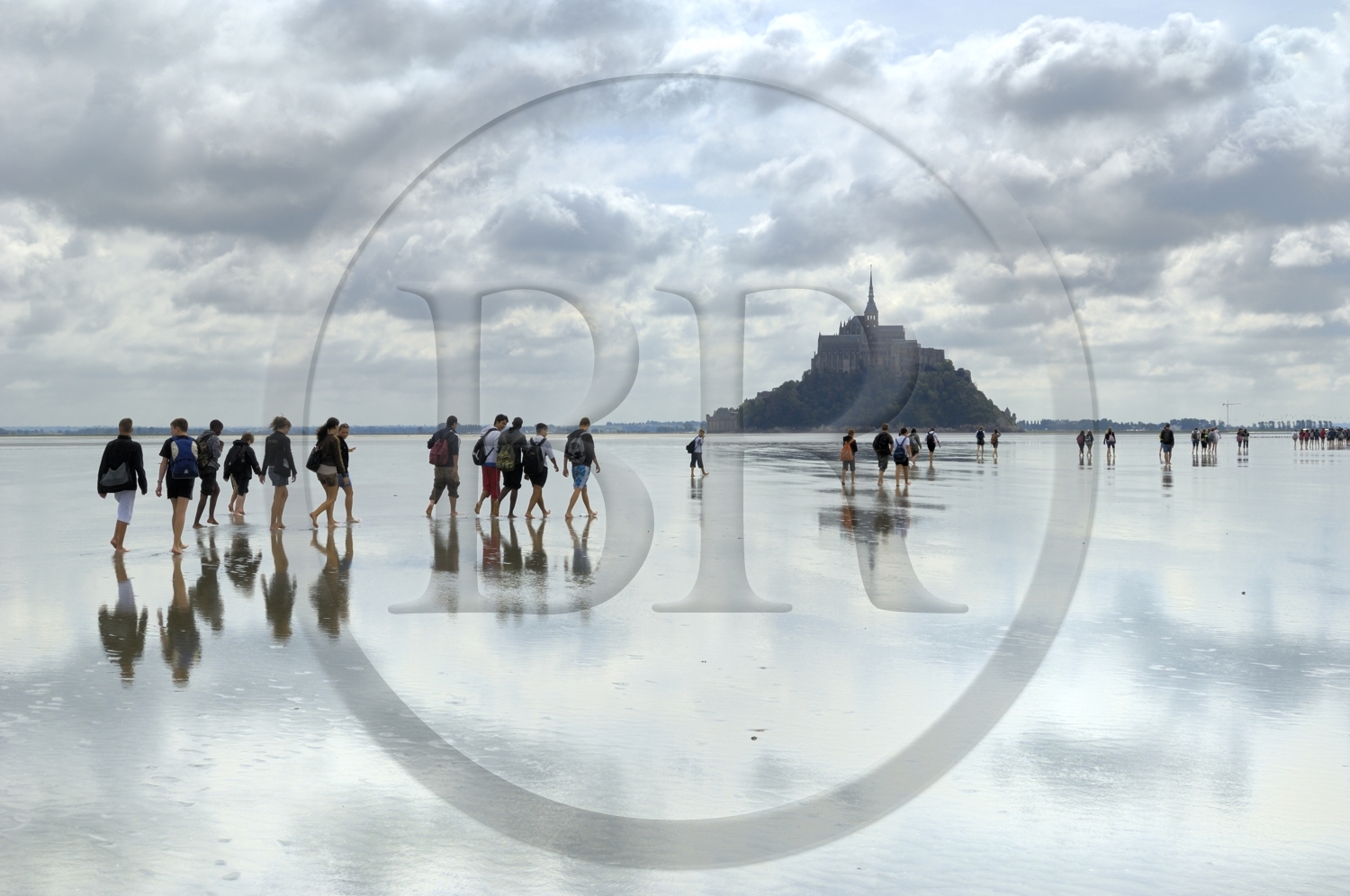 France, Manche (50), traversée à pied de la Baie du Mont Saint-Michel, classé Patrimoine Mondial de l' UNESCO