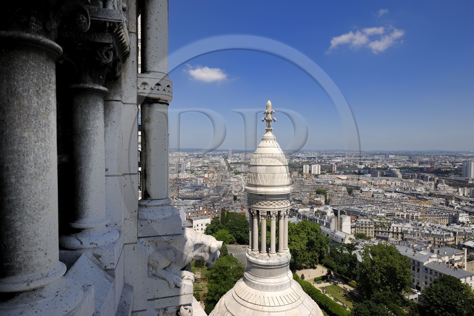 France, Paris (75), Montmartre, vue du nord de Paris depuis la basilique du Sacré-Cœur de l'architecte Paul Abadie achevée en 1914