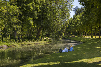 France, Oise, Chantilly, the castle of Chantilly, the Morfondus canal  in the Domaine park