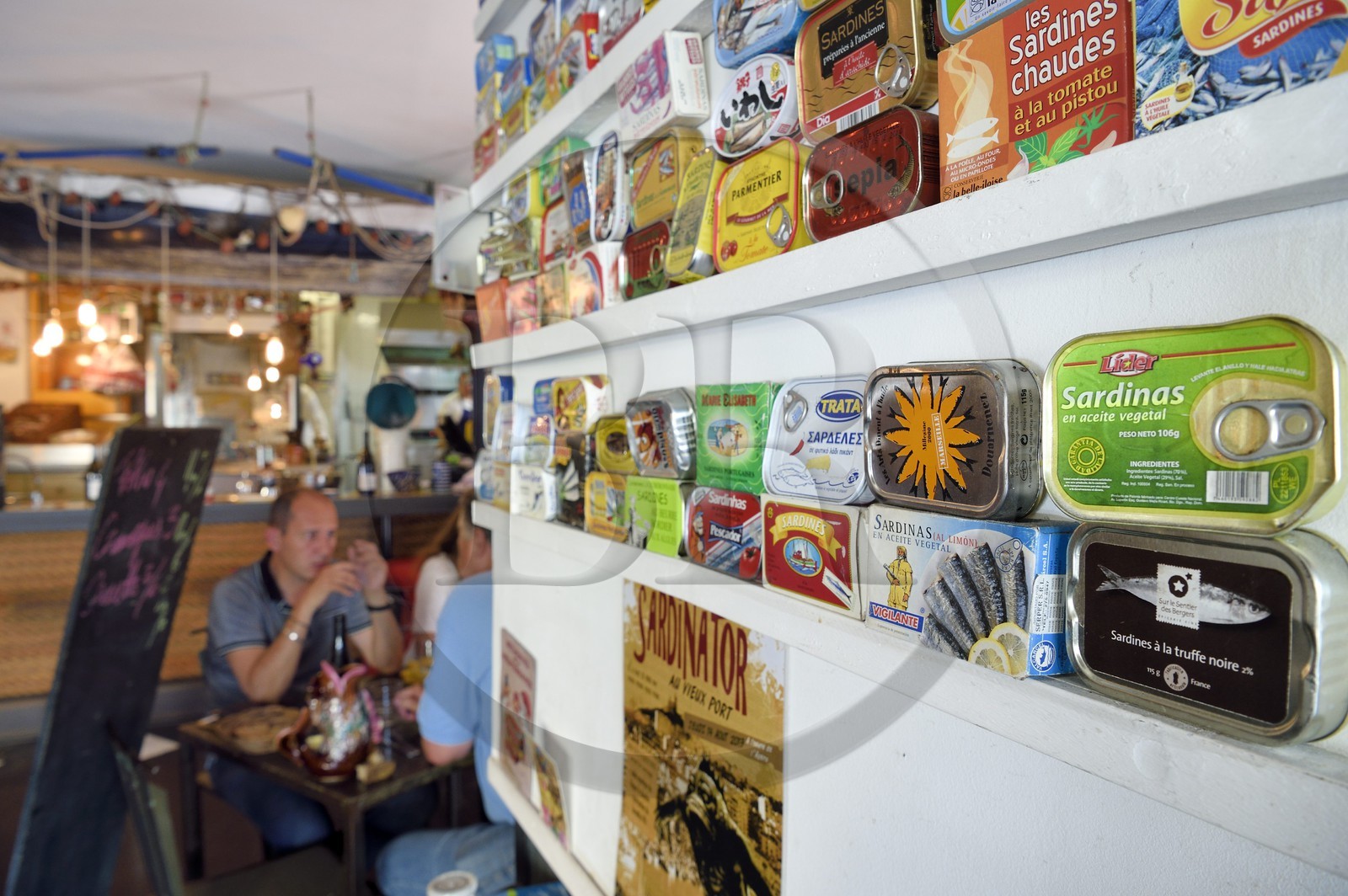 France, Bouches-du-Rhône (13), Marseille, restaurant La boite a sardine