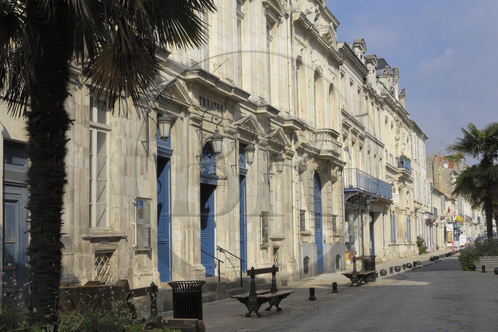 France, Charente-Maritime (17), Rochefort, théatre rue de la République