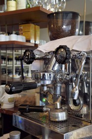 France, Paris (75), Les Arlots rue du Faubourg Poissonnière