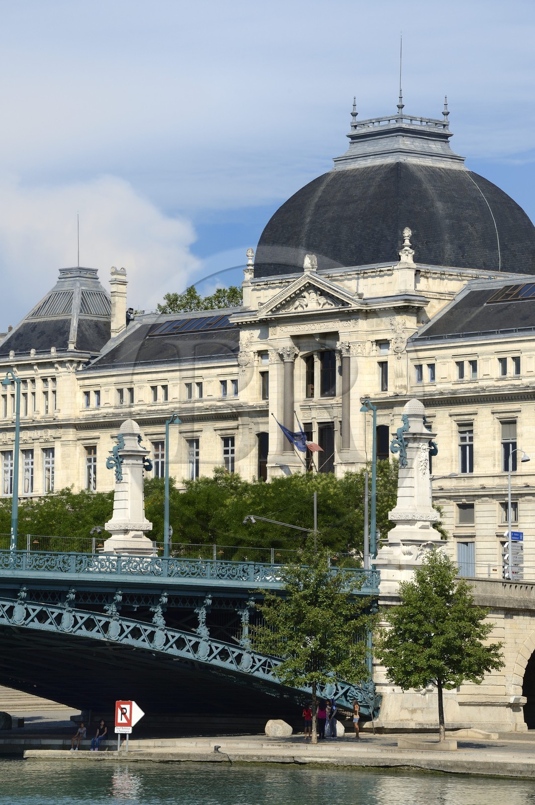 France, Rhône (69), Lyon, Faculté de Droit Université Jean Moulin Lyon 3 et le Pont de l'Université