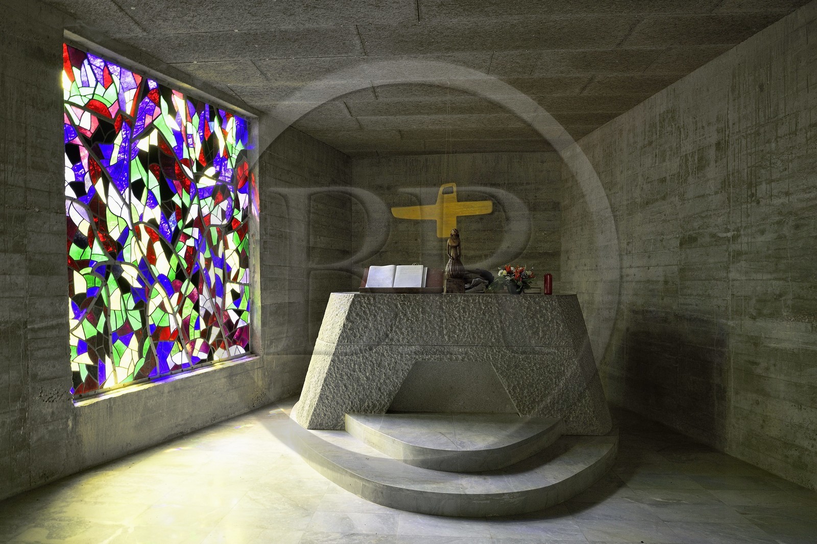 France, Meuse (55), Beaulieu-en-Argonne, chapelle de l'Ermitage Saint-Rouin par l'architecte du couvent du Saulchoir, le Père Rayssiguier, disciple de Le Corbusier