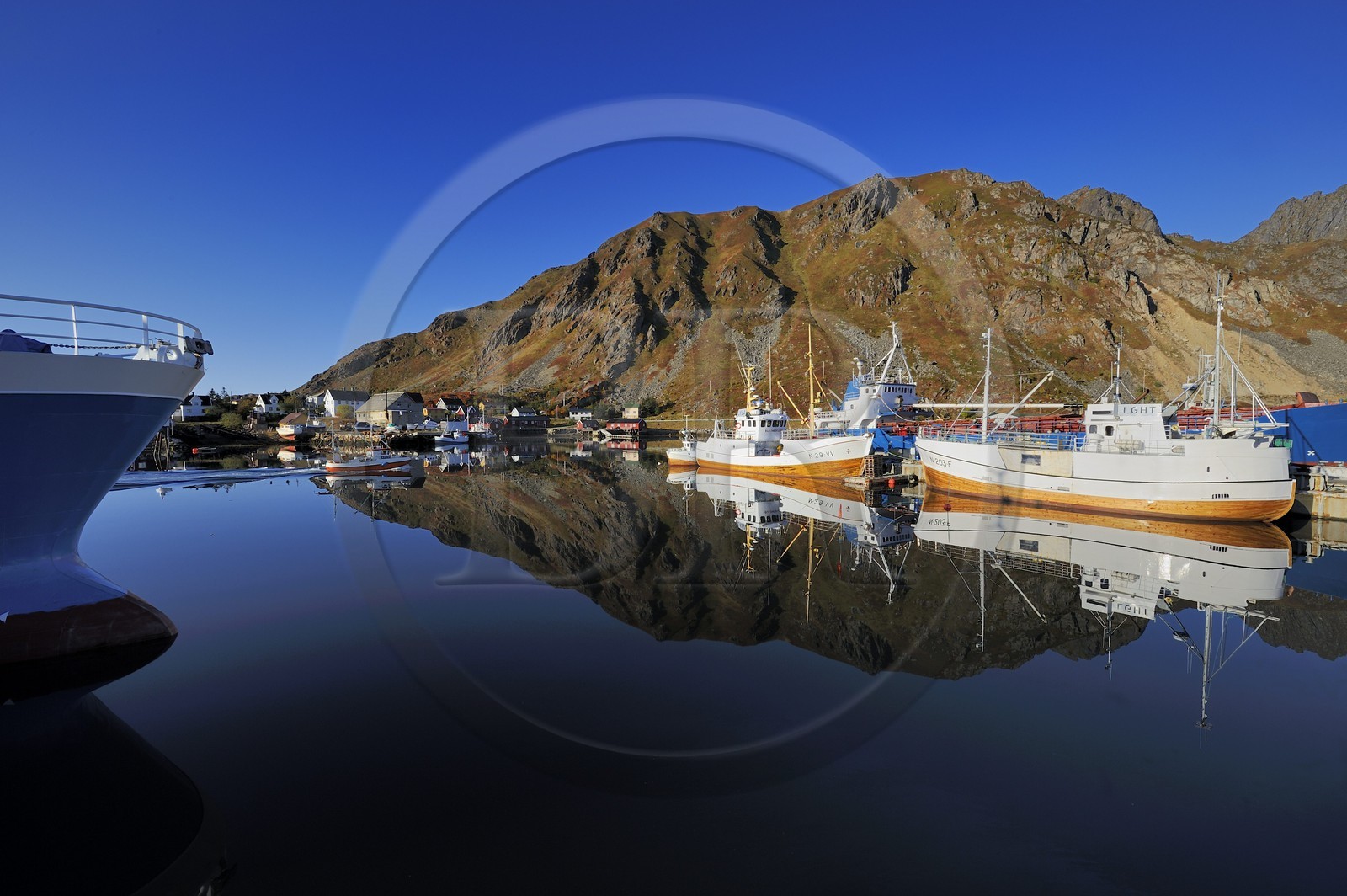 Norvège, Nordland, Iles Lofoten, port de pêche de Ballstad dans l'île de Vestvagoy