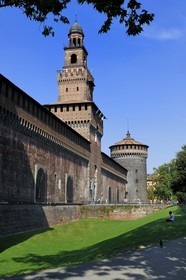Italy, Lombardy, Milan, Castello Sforzesco (Sforza Castle), built in the 15th century by Duke of Milan Francesco Sforza, Torre del Filarete, tower built by architect Antonio di Pietro Averlino (or Averulino) also known as Filarete