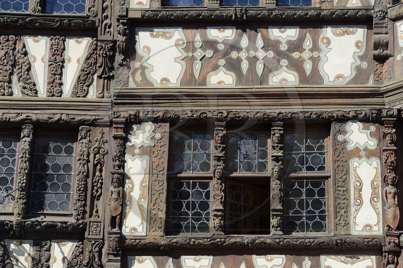 France, Bas Rhin (67), Saverne, détail de la façade de la Maison à colombage Katz du XVIIème siècle