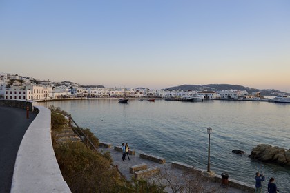 Grèce, Les Cyclades, mer Égée, île de Mykonos, Chora (Mykonos town), le vieux port