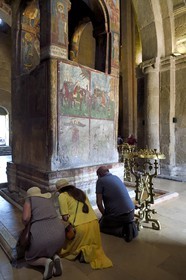 Géorgie, Mtskheta Mtianeti region, Mtskheta, la cathédrale Svetitskhoveli, classée Patrimoine Mondial de l'UNESCO, tombe de sainte Sidonie, ciboire du XVIIe siècle sous lequel la robe de Jesus aurait été enterrée