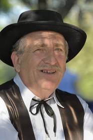 France, Var (83), la Provence Verte, Bras, la Bravade, procession de Saint-Etienne en costumes provençaux traditionnels
