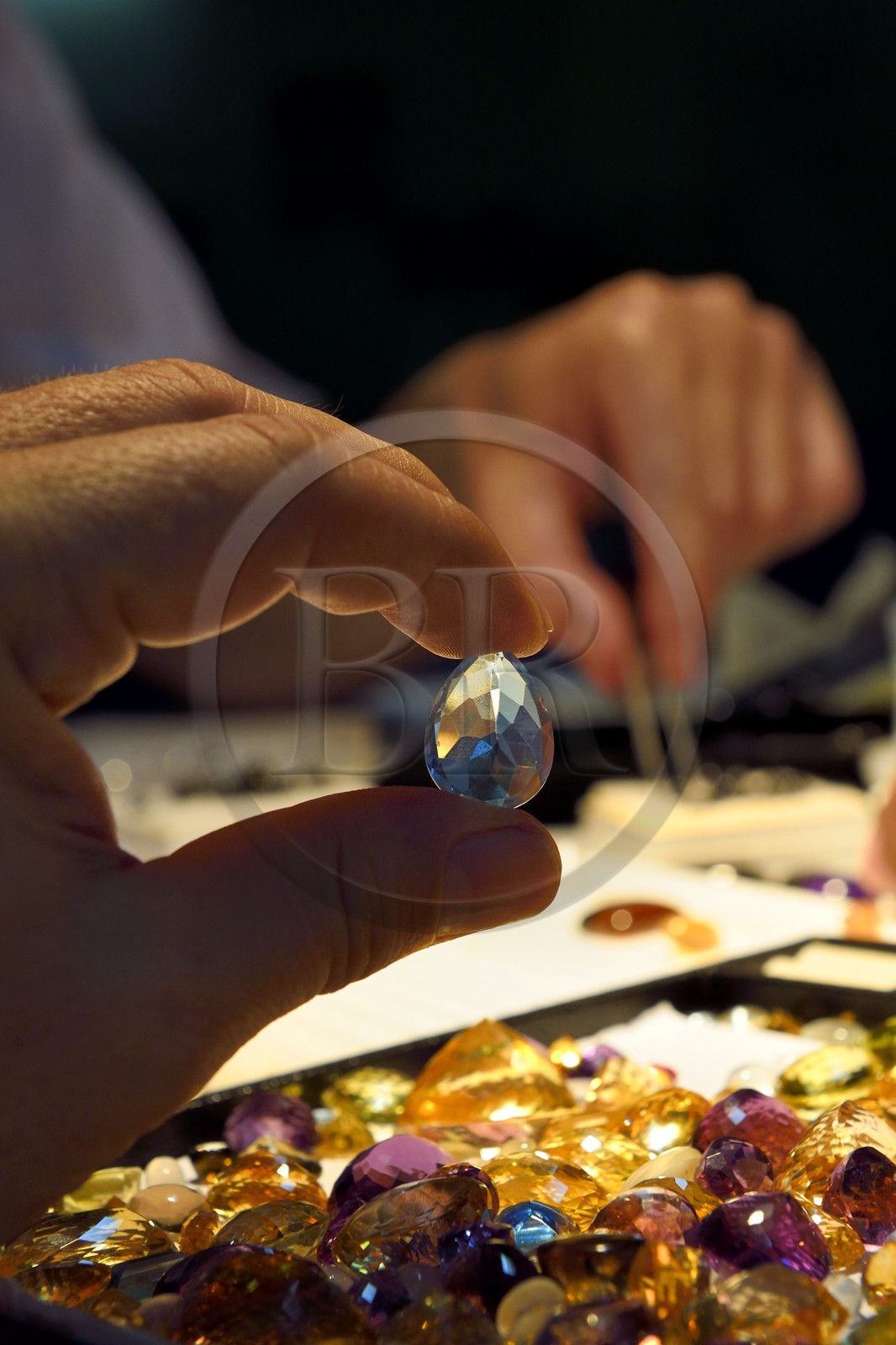 Sri Lanka, Province de Sabaragamuwa, Ratnapura, Jem Bank, pierres semi-précieuses (Saphir, rubis, turquoise, topaze, améthyste, grenat ...)