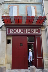 France, Bouches-du-Rhône (13), Arles, quartier de la Roquette, place Paul Doumer, ancienne boucherie