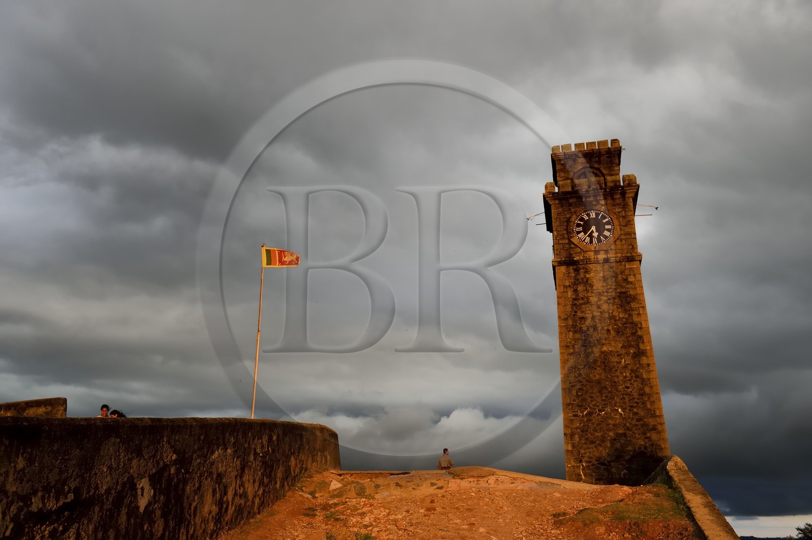 Sri Lanka, Province du Sud, Fort de Galle, classé Patrimoine Mondial de l'UNESCO, la Tour de l'Horloge domine le Bastion de la Lune