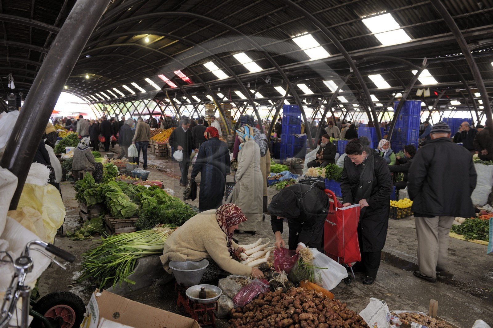 Turkey, Central Anatolia, Nevsehir Province, Cappadocia, Avanos market