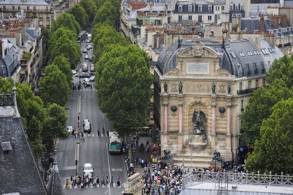 France, Paris (75), boulevard Saint-Michel, fontaine Saint-Michel (1860) de l'architecte Gabriel Davioud