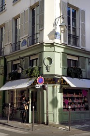 France, Paris (75), Patisserie Ladurée au 21 rue Bonaparte