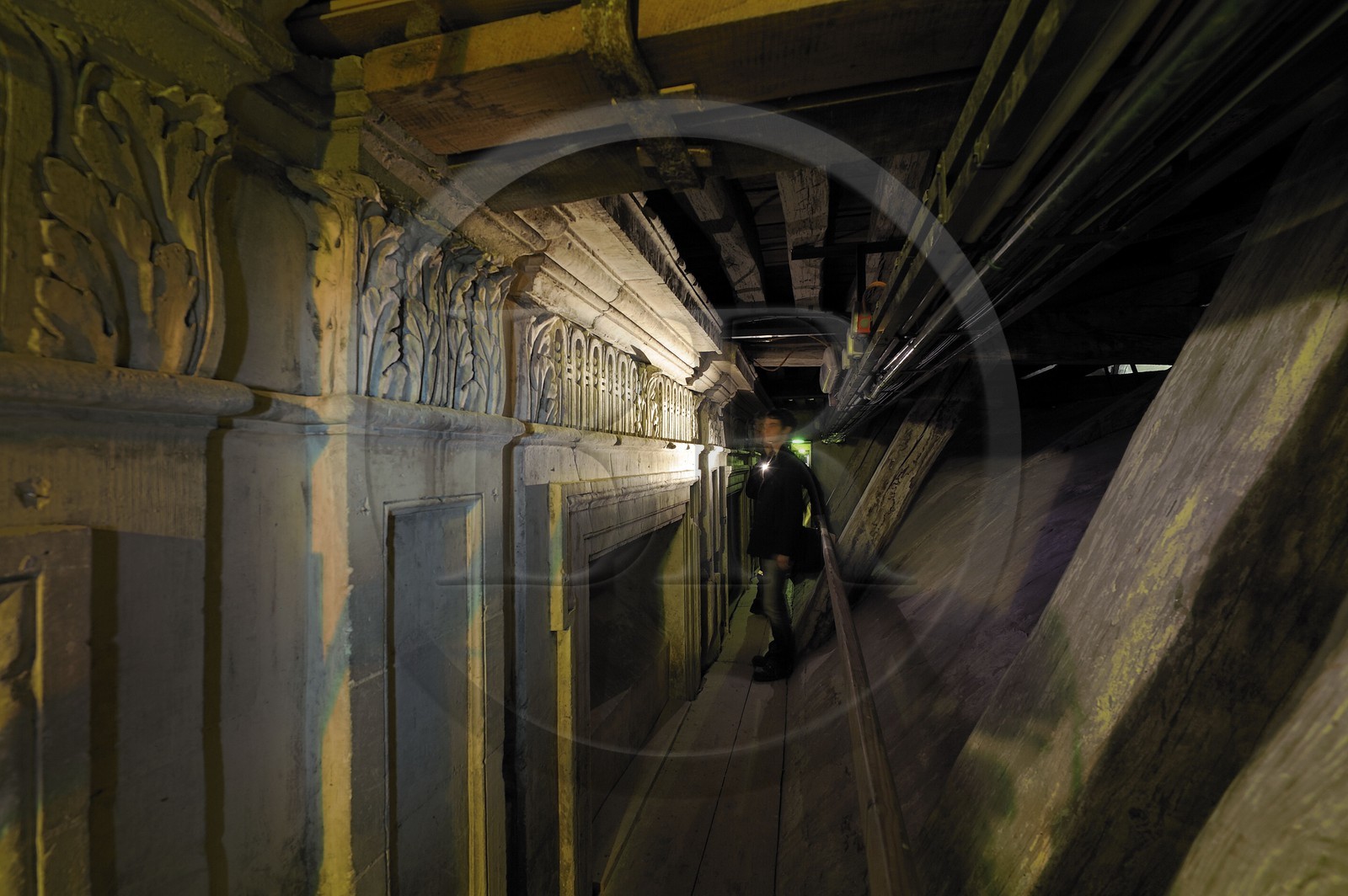 France, Yvelines (78), château de Versailles, classé Patrimoine Mondial de l'UNESCO, ancienne façade au dessus de la Galerie des Glaces