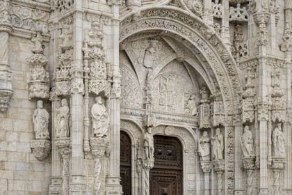 Portugal, Lisbonne, Bélem, Monastere des Hiéronymites (Mosteiro dos Jerónimos), classé Patrimoine Mondial de l'UNESCO, le portail Sud de l'église Santa Maria