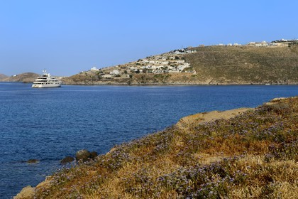 Grèce, Les Cyclades, mer Égée, île de Mykonos, village de Platis Gialos
