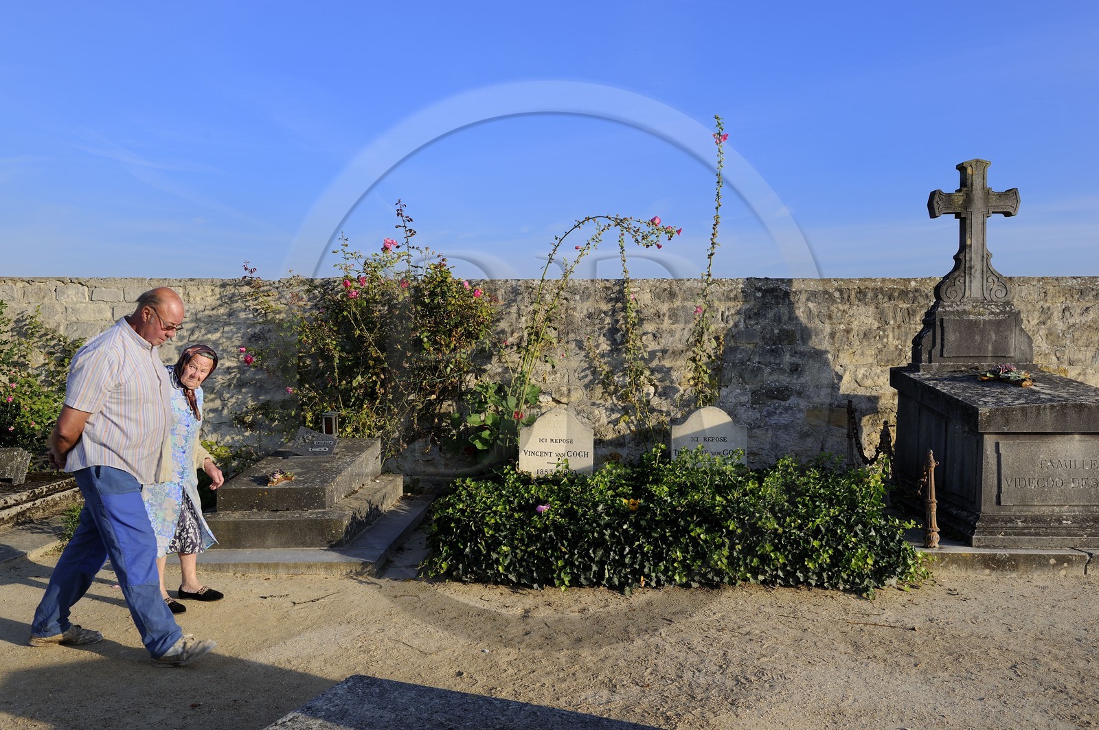 France, Val-d'Oise (95), parc naturel régional du Vexin français, Auvers-sur-Oise, cimetière, les tombes de Vincent et Théodore Van Gogh