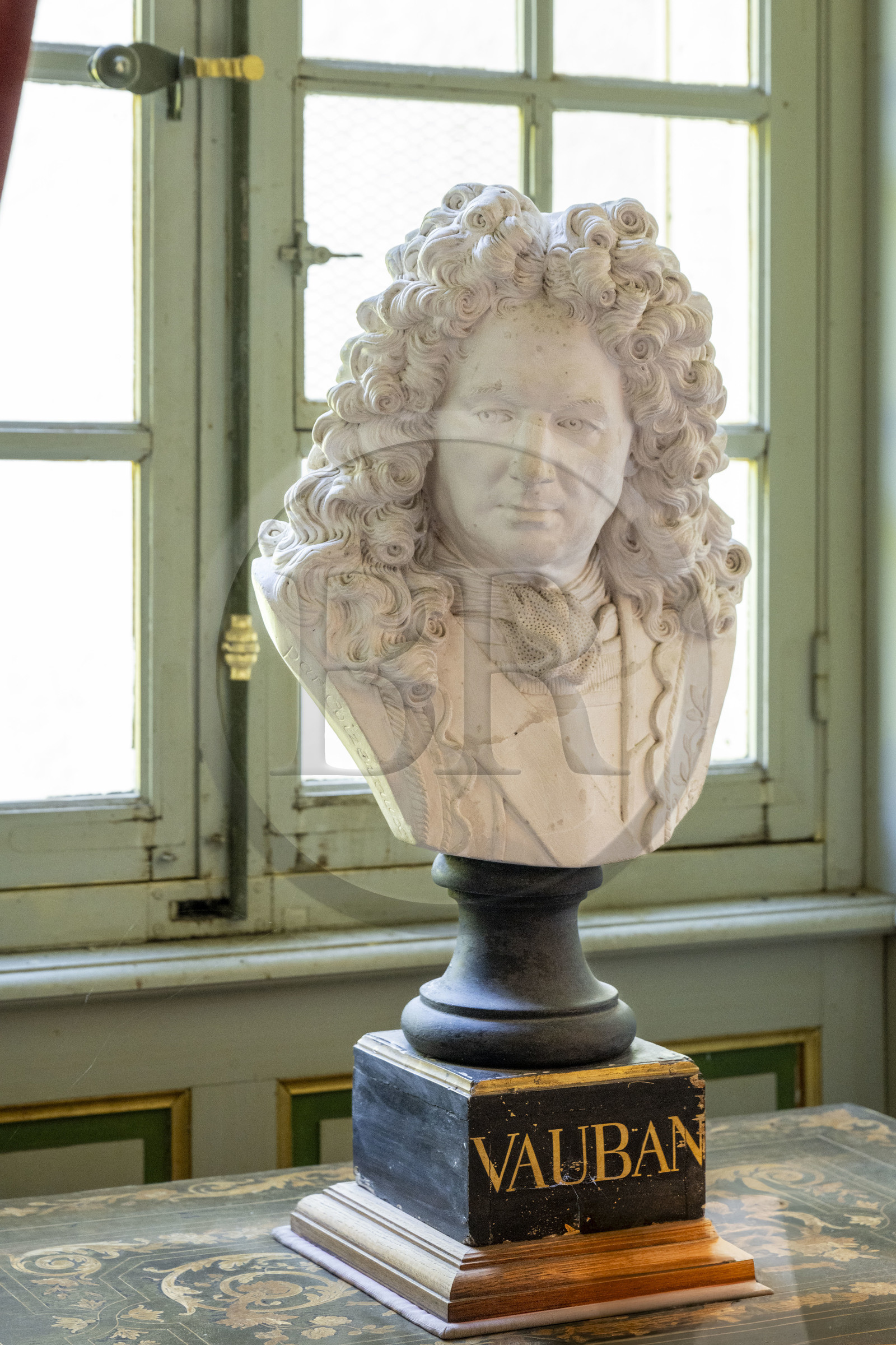 France, Nièvre (58), Parc naturel régional du Morvan, Bazoches, le chateau de Bazoches qui fut propriété du maréchal Sébastien le Prestre de Vauban, buste de Vauban