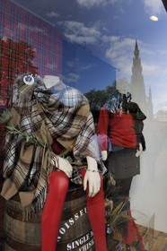 Royaume-Uni, Ecosse, Edimbourg, boutique de kilt et cachemire sur Princes street