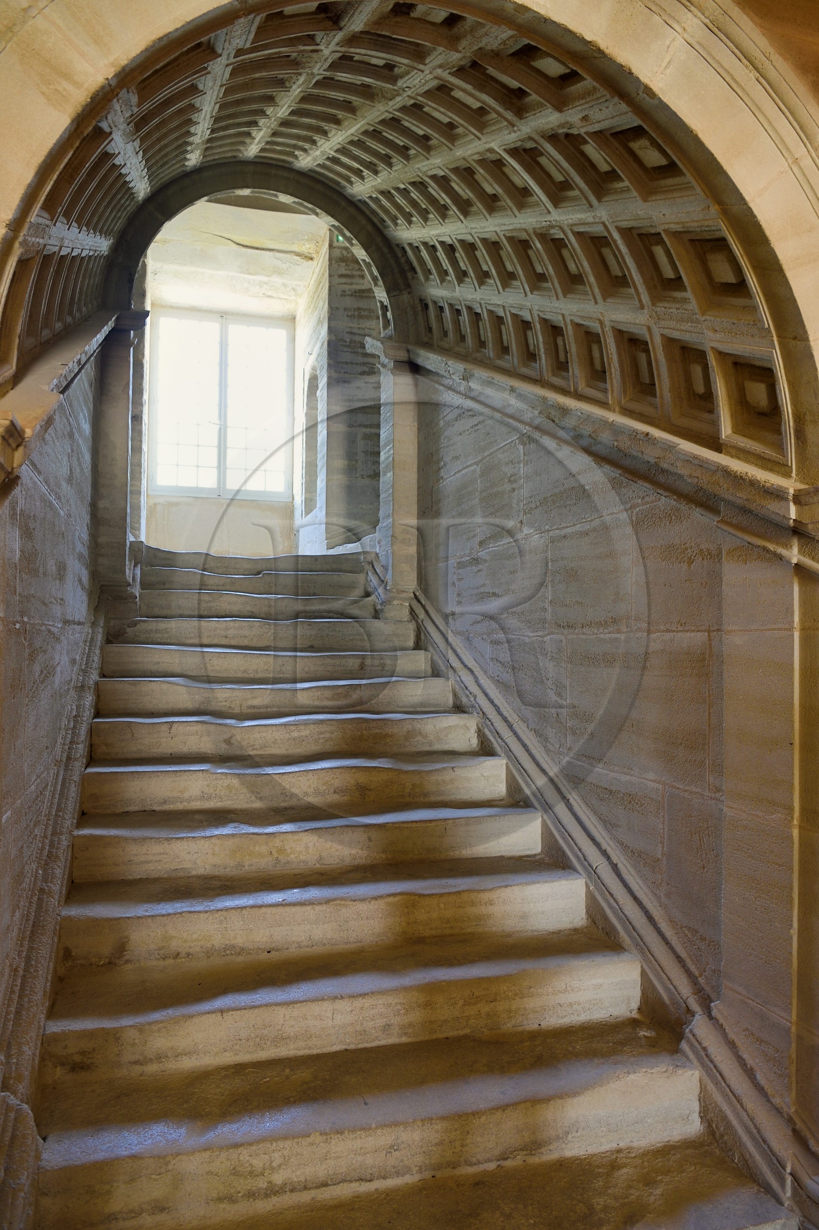 France, Vaucluse (84), Saumane-de-Vaucluse, Chateau de Saumane, une des residences du Marquis de Sade, le grand escalier