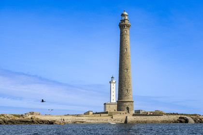 France, Finistère (29), Pays des Abers, Ile Vierge dans l'archipel de Lilia, le phare de l'Ile Vierge, le plus haut phare d'Europe avec 82,5 mètres, et l'ancien phare de 1845