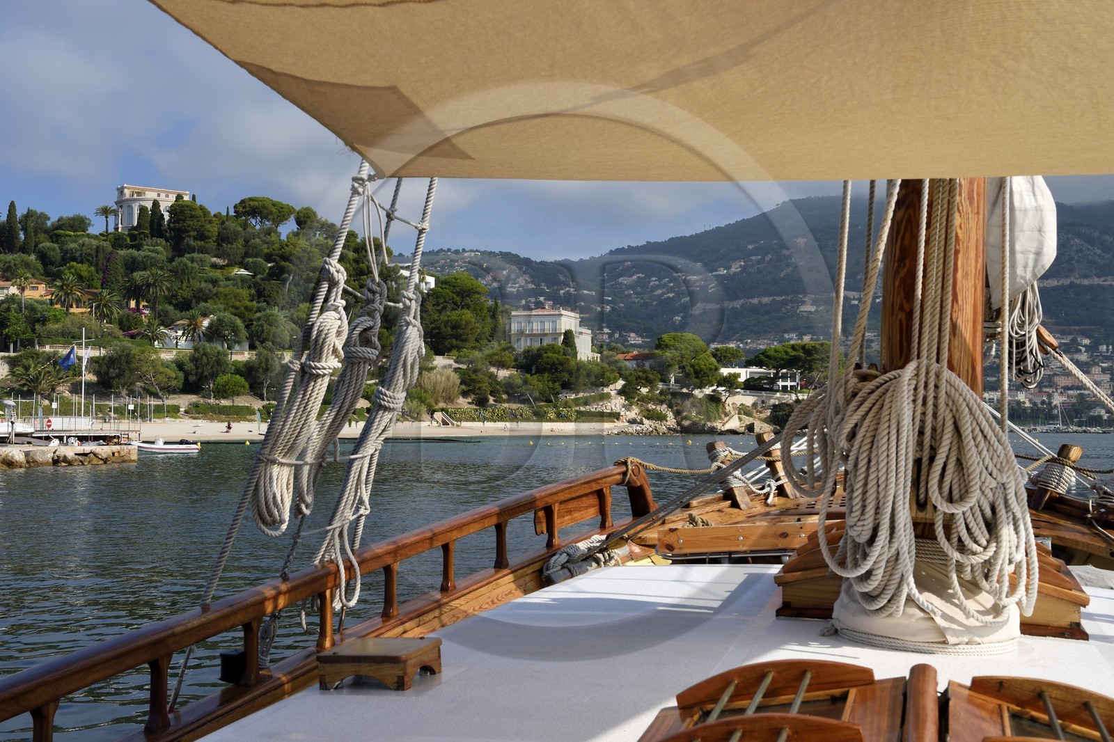 France, Alpes-Maritimes (06), port de Saint-Jean-Cap-Ferrat, sortie en mer sur le bateau Santo Sospir avec l'association SOS Grand Bleu pour l'observation des dauphins et des baleines dans le Sanctuaire Pelagos