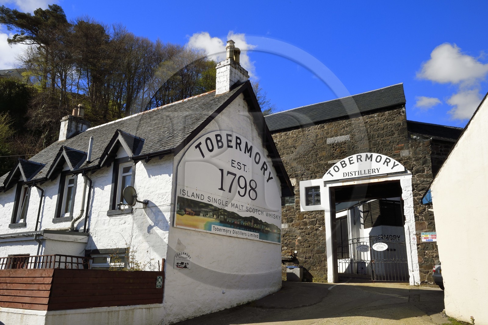 Royaume-Uni, Ecosse, Highland, Hébrides intérieures, Ile de Mull, la ville principale Tobermory, distillerie de whisky