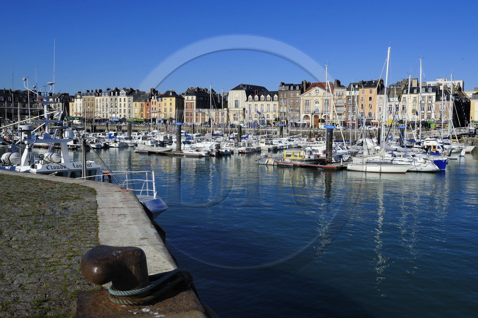 France, Seine-Maritime (76), Dieppe, le port et le quai Henri IV