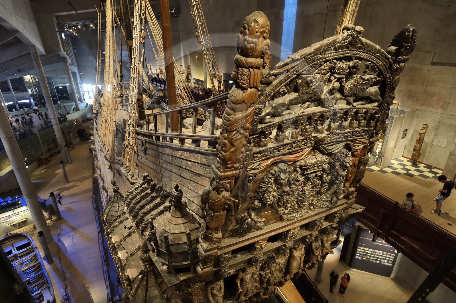 Suède, Stockholm, Djurgarden, le musée Vasa (Vasamuseet), le Vasa, navire du XVIIe siècle renfloué et rénové
