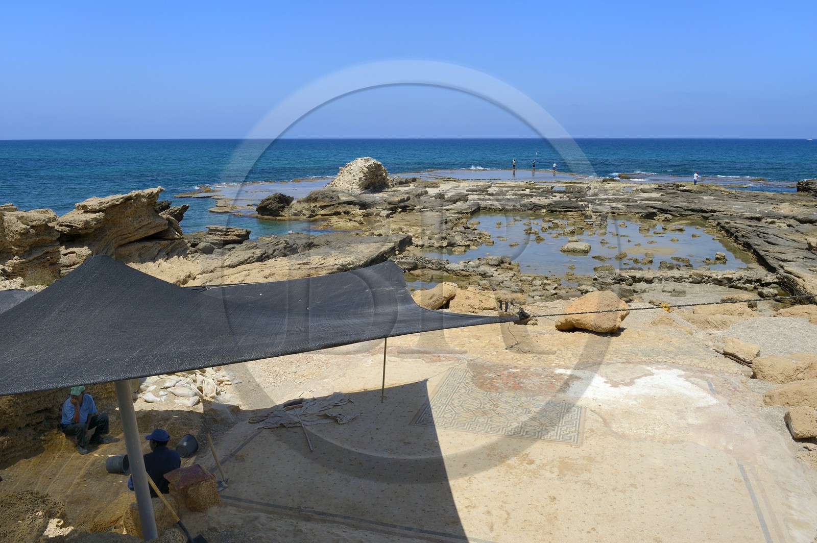 Israel, Haifa District, Caesarea (Caesarea Maritima), ruins of Caesarea, sea swimming pool of the Herode the Great Palace, archaeological excavations