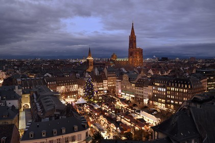 France, Bas Rhin, Strasbourg, old town listed as World Heritage by UNESCO, the big Christmas tree on the place Kleber and the cathedral