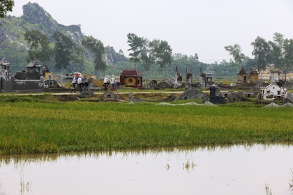 Vietnam, Ha Tay province, Buddhist cemetery