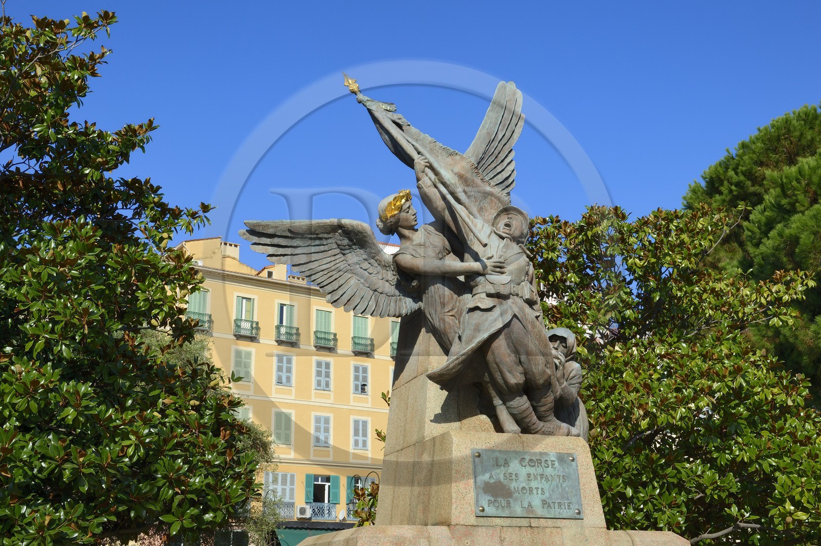France, Corse-du-Sud (2A), Ajaccio, monument aux morts du square Cesar Campinchi