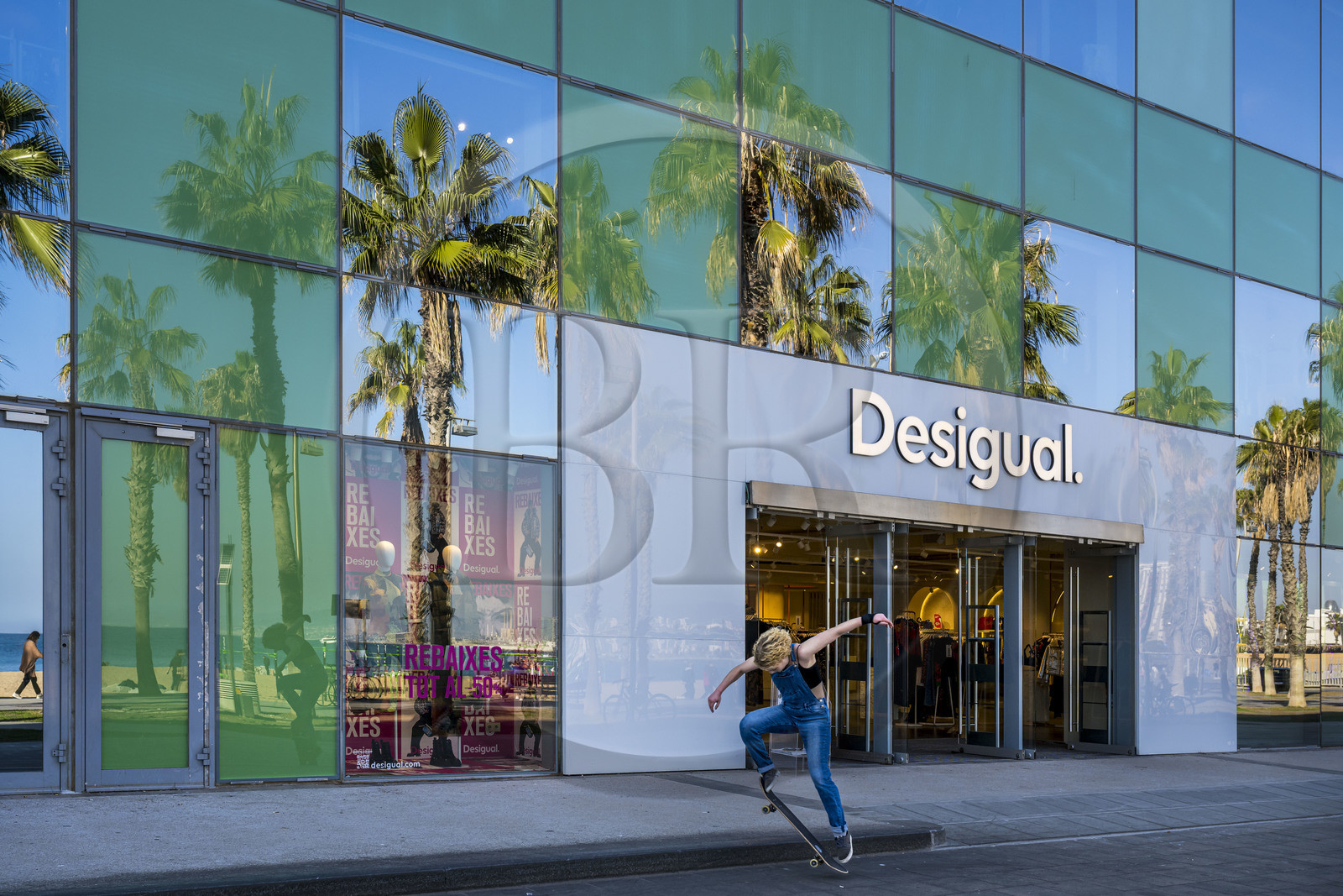 Spain, Catalonia, Barcelona, La Barceloneta, Port Vell, Desigual store on the seafront