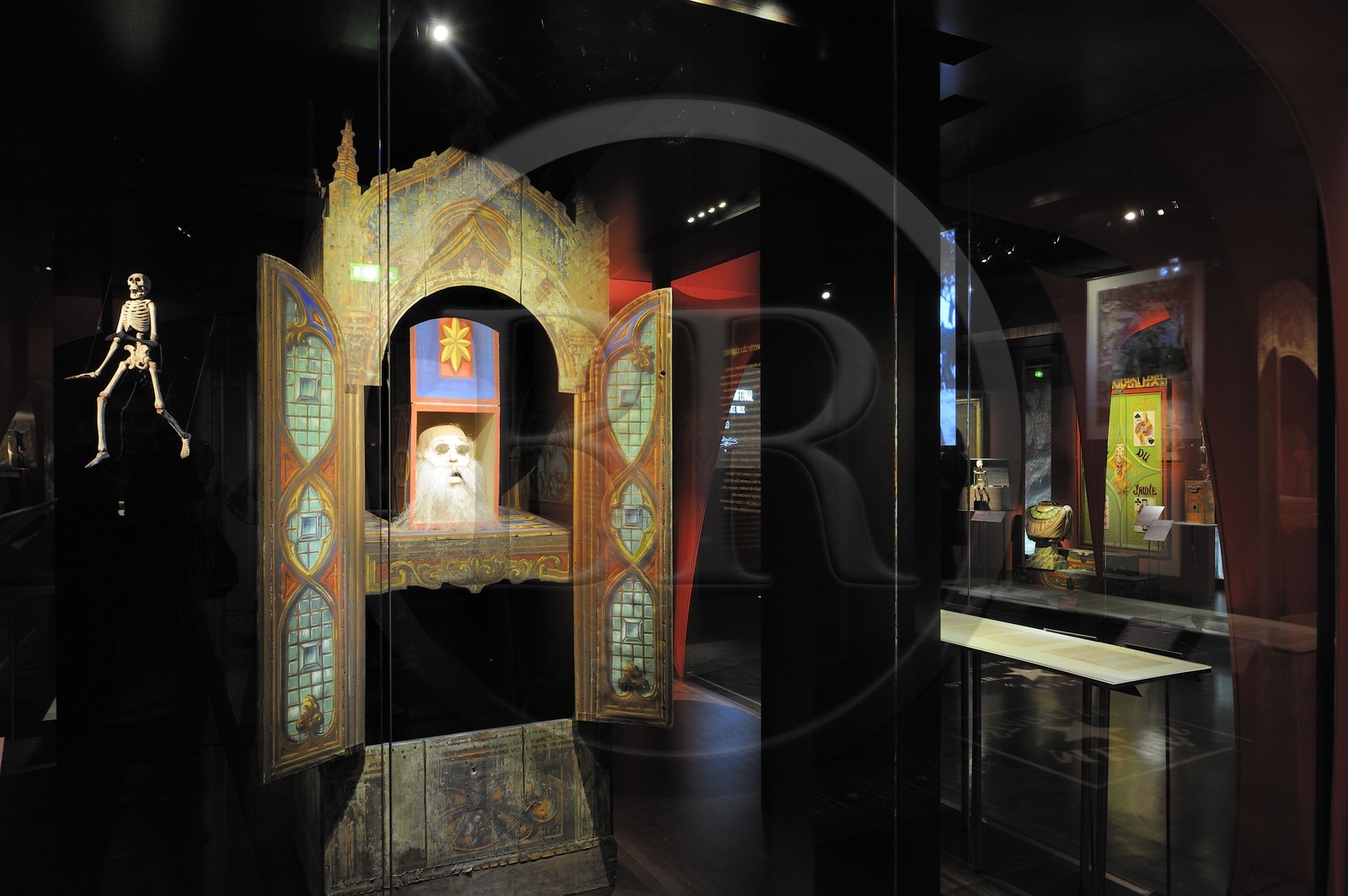 France, Paris (75), la Cinémathèque Française (ex American Center) de l'architecte Frank O. Gehry dans le parc de Bercy, exposition Mélies