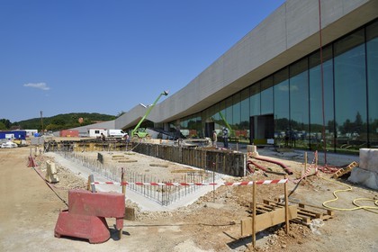 France, Dordogne, Montignac, Montignac-Lascaux Parietal Art international Centre (Lascaux 4) building site designed by the Norwegian architectural agency Snøhetta, the main facade