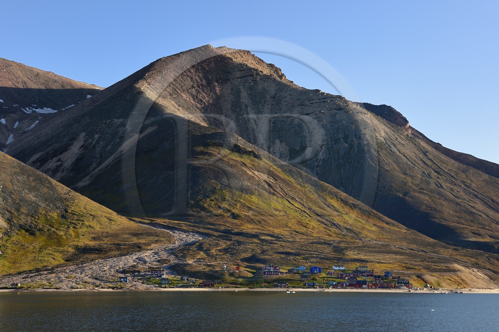 Groenland, cote Nord-Ouest, Murchison sound au nord de la baie de Baffin, Siorapaluk, village le plus septentrional du Groenland