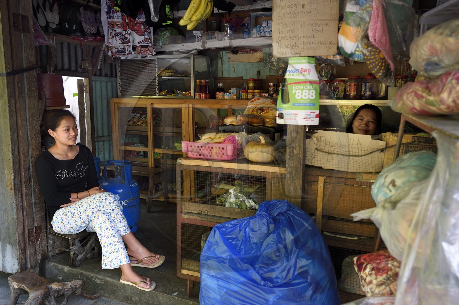 Philippines, province d'Ifugao, ville de Banaue, épicerie