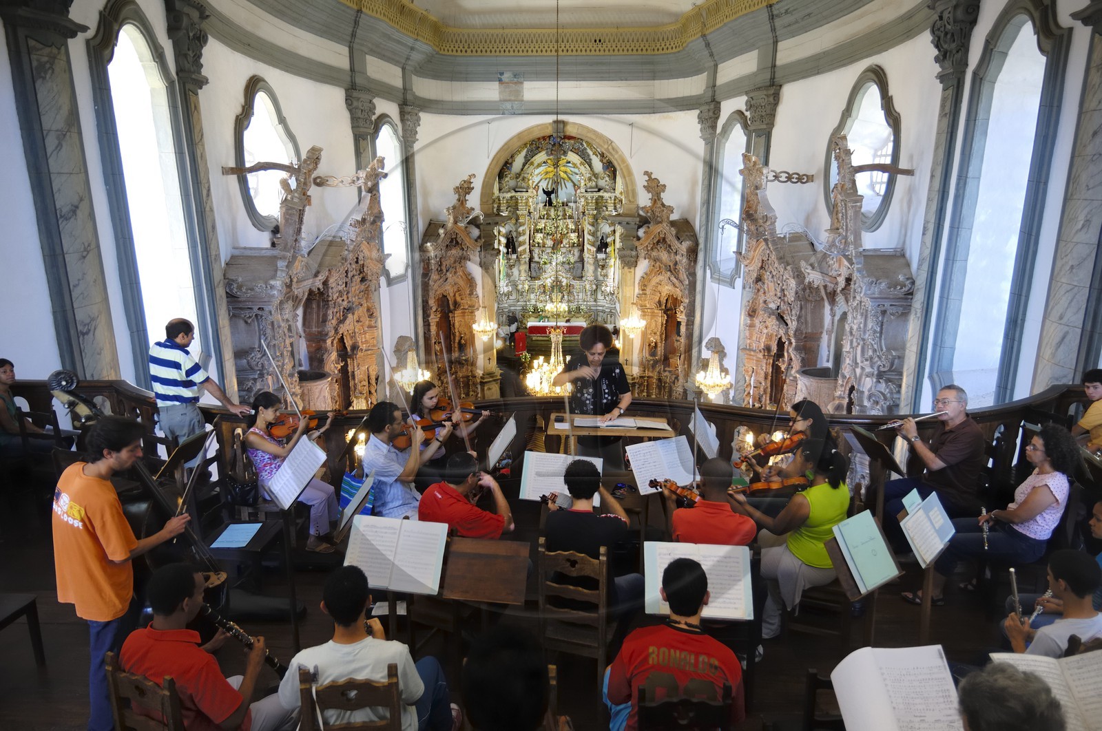 Brésil, Etat du Minas Gerais, ville de Sao Joao del Rei, igreja Sao Francisco de Assis, concert de musique baroque pendant la messe (Route de l'or, Estrada Real)