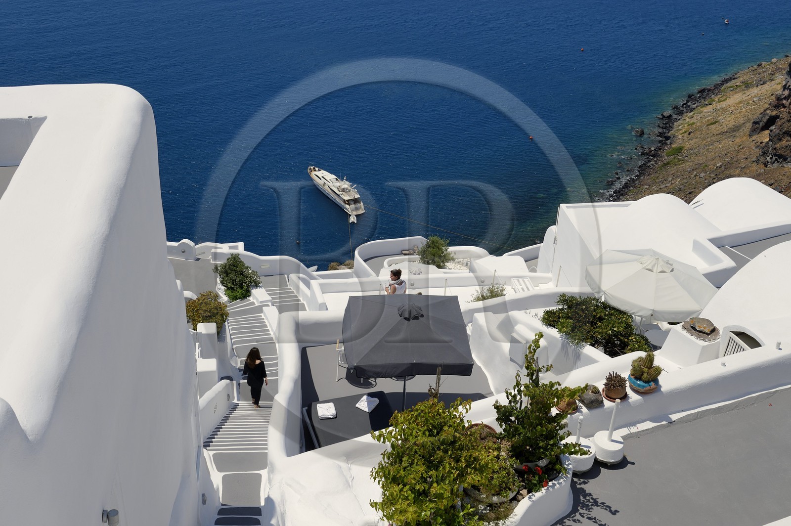 Greece, Cyclades, Aegean Sea, Santorini (Thira or Thera), village of Oia, Relais & Châteaux hotel Kirini Suites & Spa