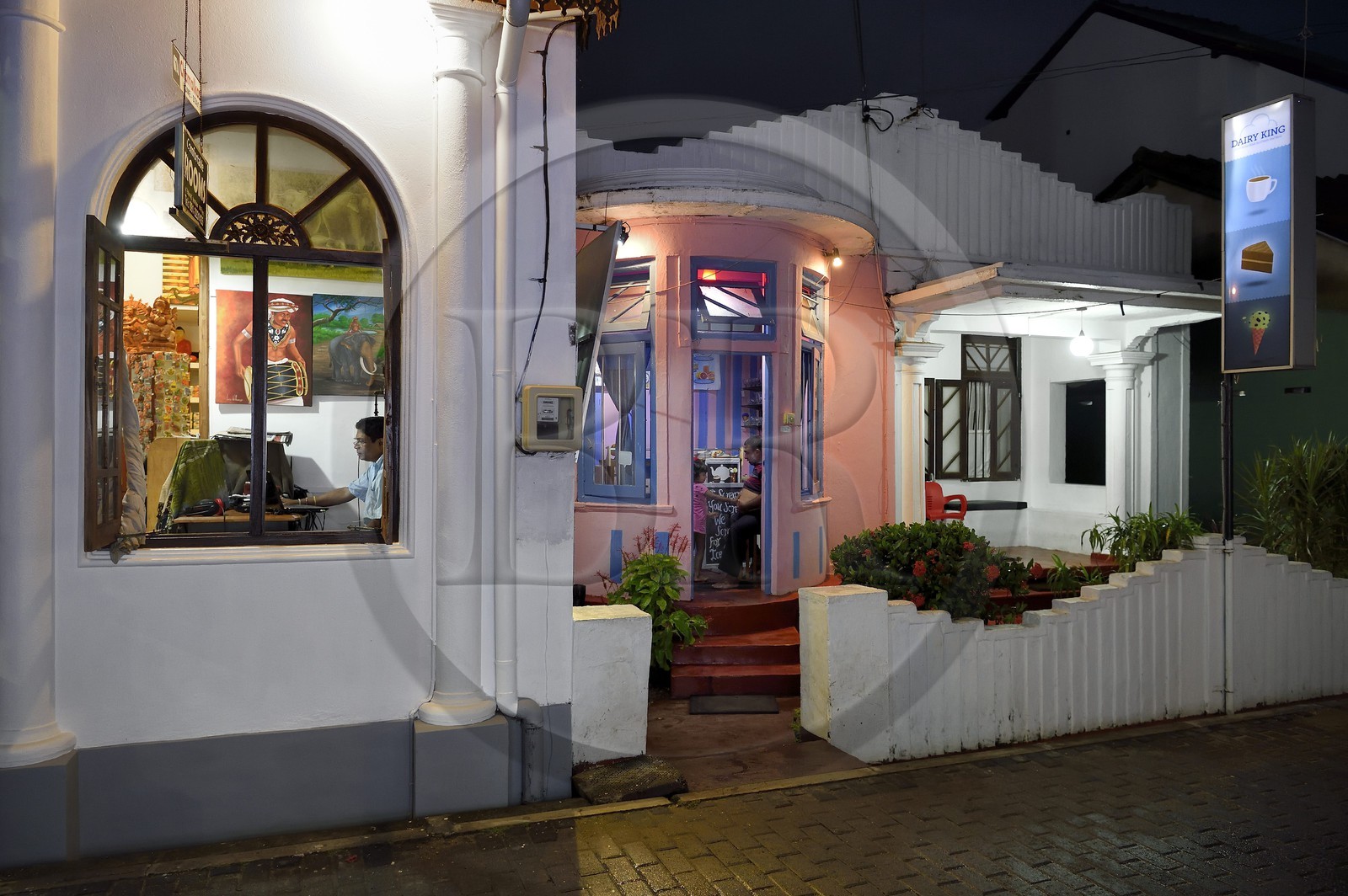 Sri Lanka, Province du Sud, Fort de Galle, classé Patrimoine Mondial de l'UNESCO, ancienne villa Art Deco transformé en café