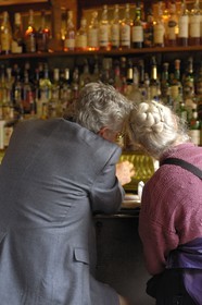 Etats-Unis, New York, Manhattan, dans un bar de Greenwish village
